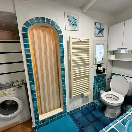 Petite Maison Independante *