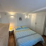Petite Maison Independante *
