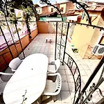 Petite Maison Independante Tatil Evi Cagnes-sur-Mer